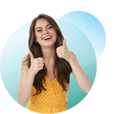 mujer-sonriente-con-pulgar-arriba-prestamo-back-to-back