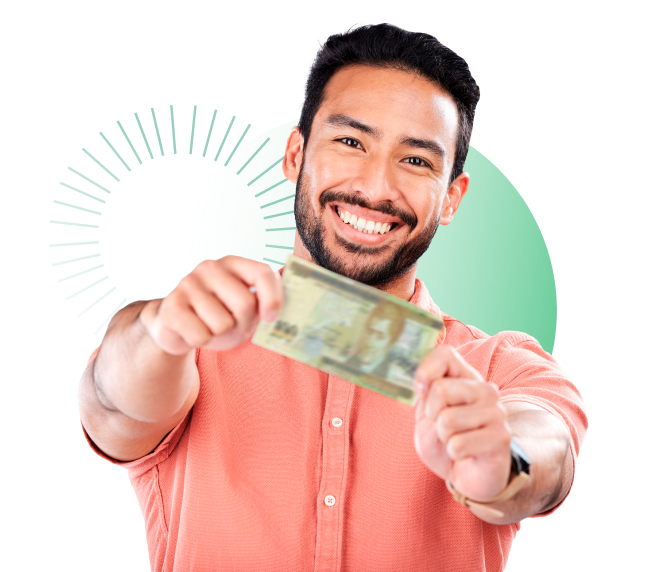 hombre-sonriente-con-efectivo-de-su-prestamo-back-to-back