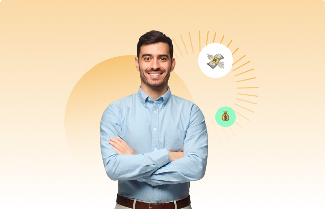 Hombre joven sonriente con pose formal de brazos cruzados