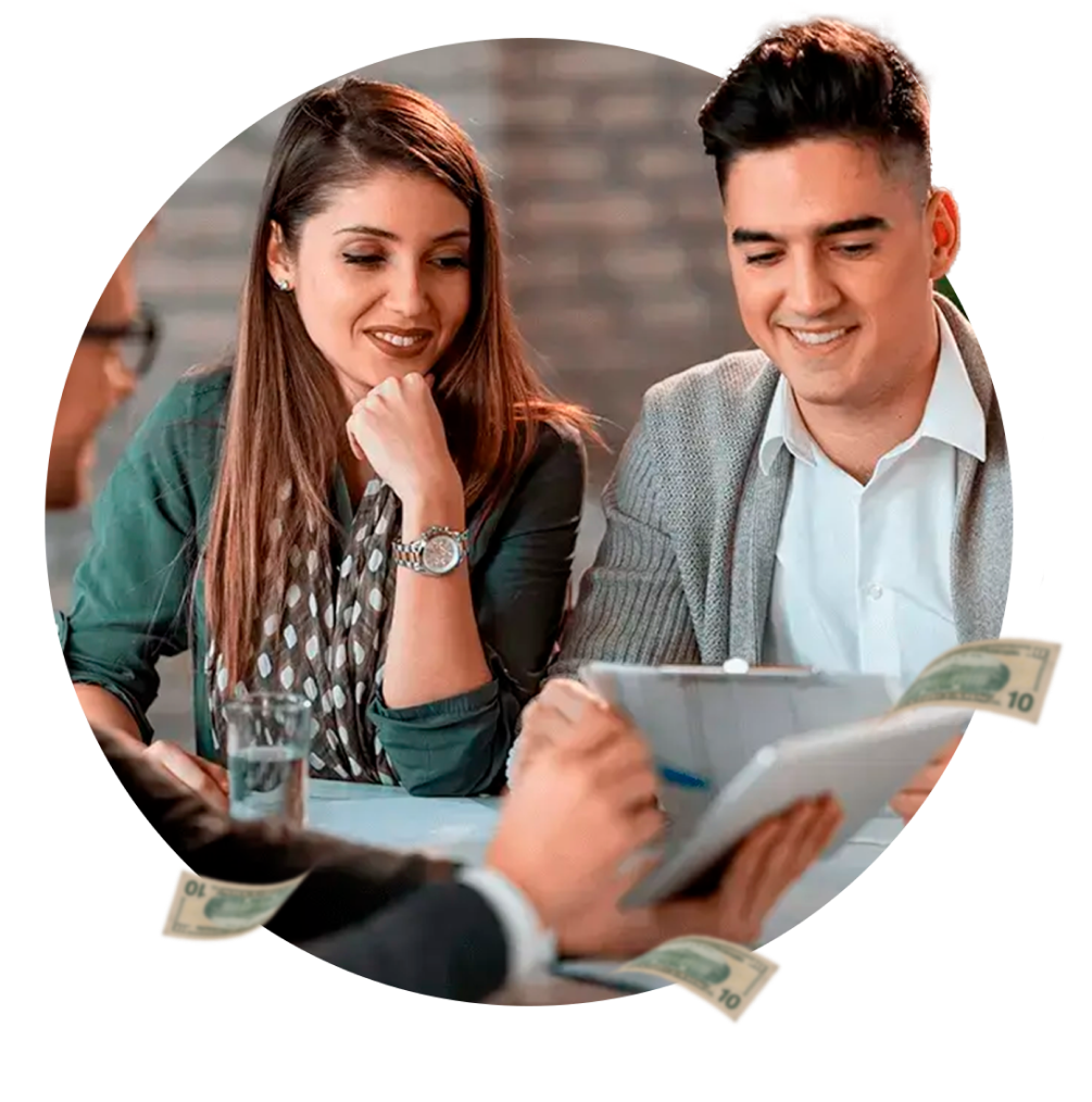 Pareja interesada en financiamiento Pareja interesada en financiamiento
