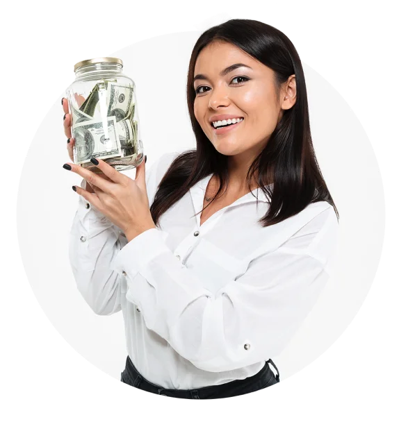Mujer ahorra en frasco dolares Mujer ahorra en frasco dolares