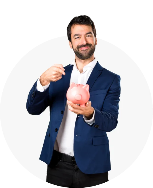 Hombre ahorrando dinero en alcancia Hombre ahorrando dinero en alcancia