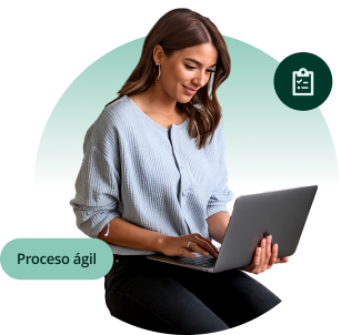 Mujer empresaria abriendo una cuenta de ahorro empresarial